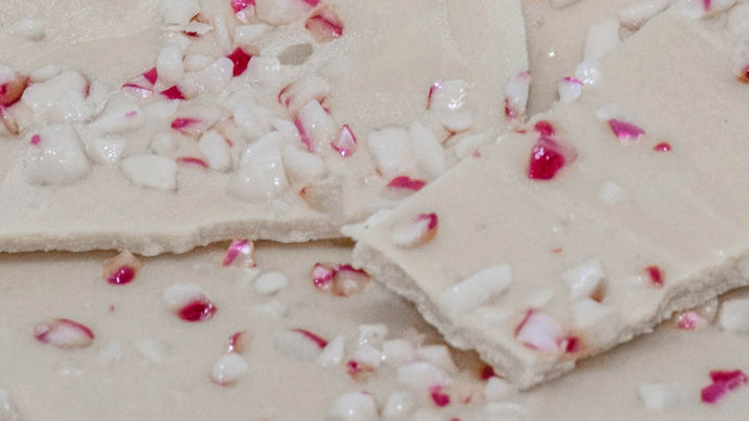 White Chocolate Bark with Peppermint (4 oz.)-OL